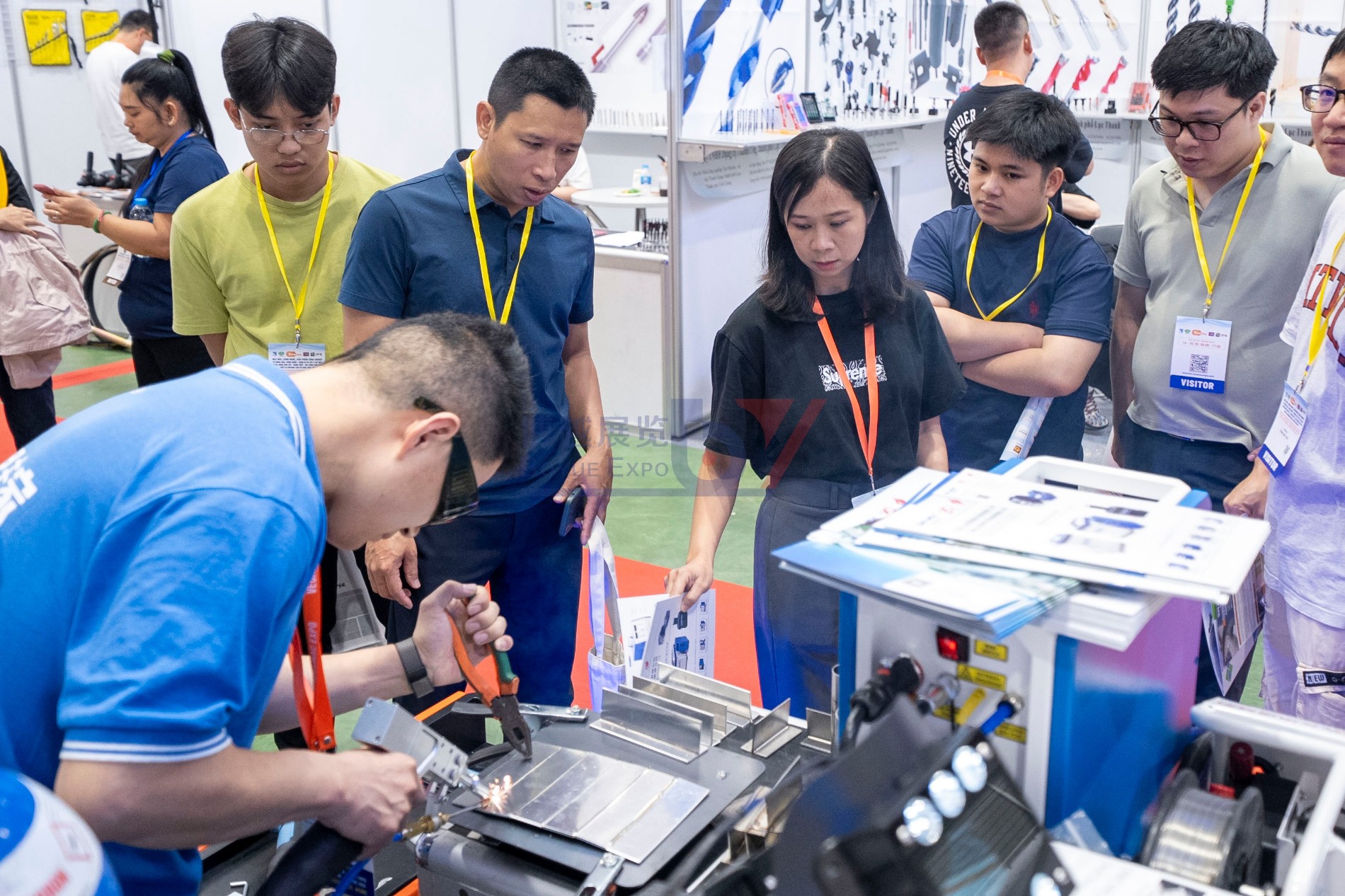 焊接展区.jpg 焊接展区.jpg